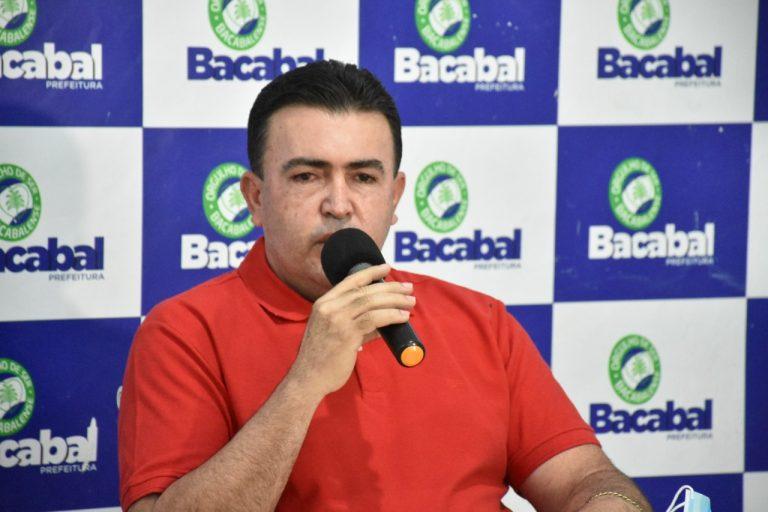Prefeito Edvan Brandão concede entrevista depois de reeleito com grande maioria de votos