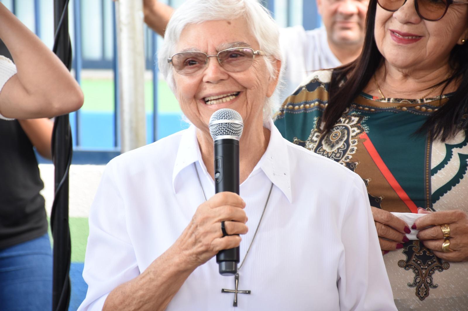 Prefeito Edvan Brandão entrega escola Irmã Bernadete com salas climatizadas