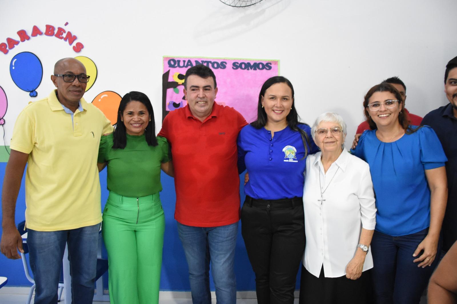 Prefeito Edvan Brandão entrega escola Irmã Bernadete com salas climatizadas