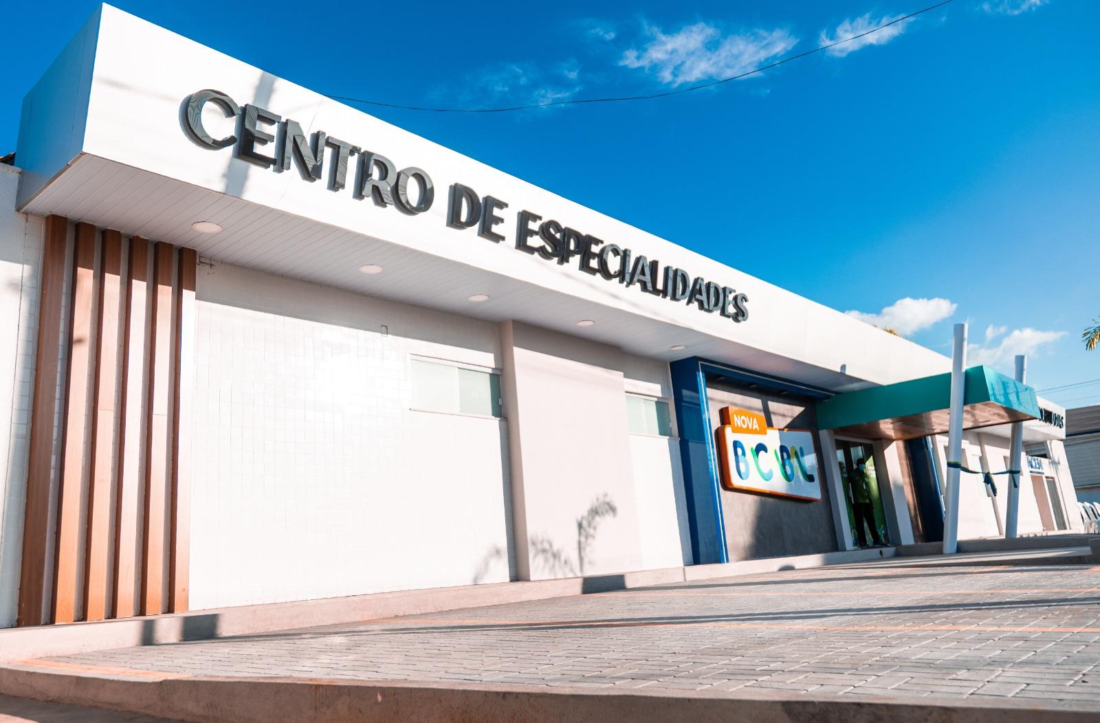 Prefeito Roberto Costa entrega para o povo o novo Centro de Especialidades Médicas de Bacabal