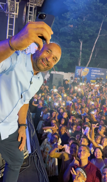 Prefeitura de Bacabal promove o Gospel Fest e leva milhares de pessoas ao Centro Cultural em noite de adoração Prefeitura de Bacabal promove o Gospel Fest e leva milhares de pessoas ao Centro Cultural em noite de adoração