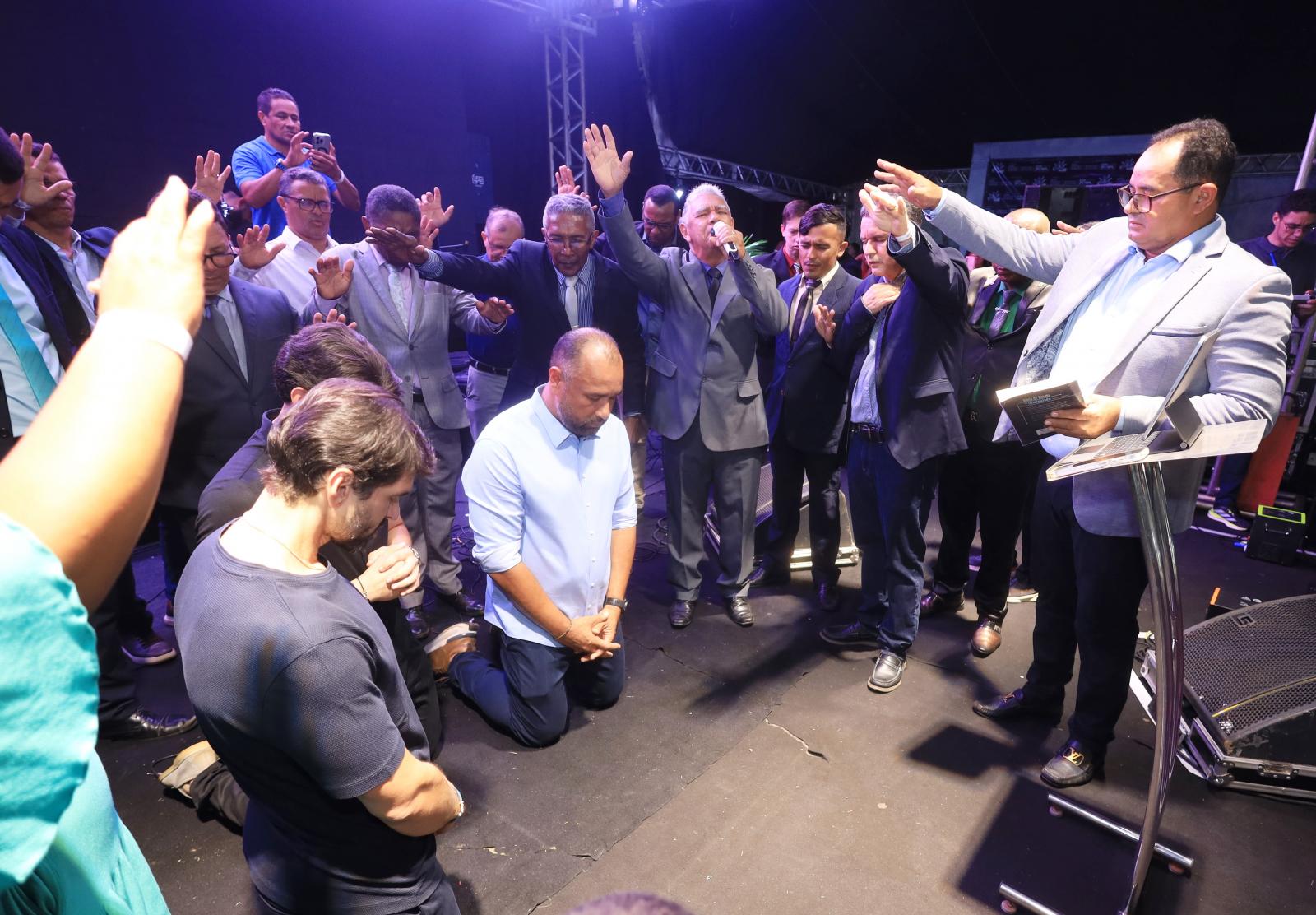 Prefeitura de Bacabal promove o Gospel Fest e leva milhares de pessoas ao Centro Cultural em noite de adoração Prefeitura de Bacabal promove o Gospel Fest e leva milhares de pessoas ao Centro Cultural em noite de adoração