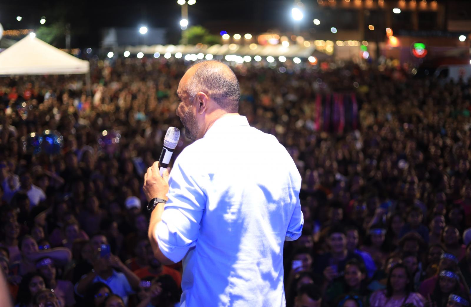 Prefeitura de Bacabal promove o Gospel Fest e leva milhares de pessoas ao Centro Cultural em noite de adoração Prefeitura de Bacabal promove o Gospel Fest e leva milhares de pessoas ao Centro Cultural em noite de adoração