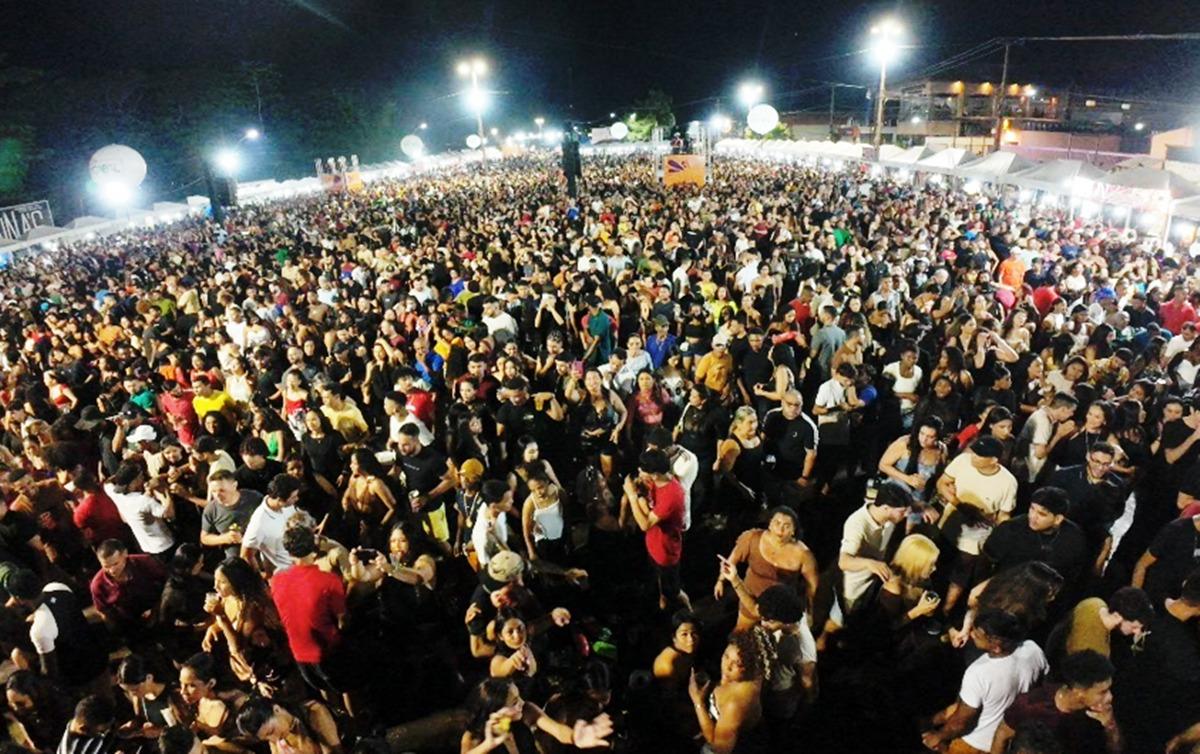 Bacabal Fest 2026 abre com casa cheia, grandes shows e movimenta a economia de Bacabal Bacabal Fest 2026 abre com casa cheia, grandes shows e movimenta a economia de Bacabal