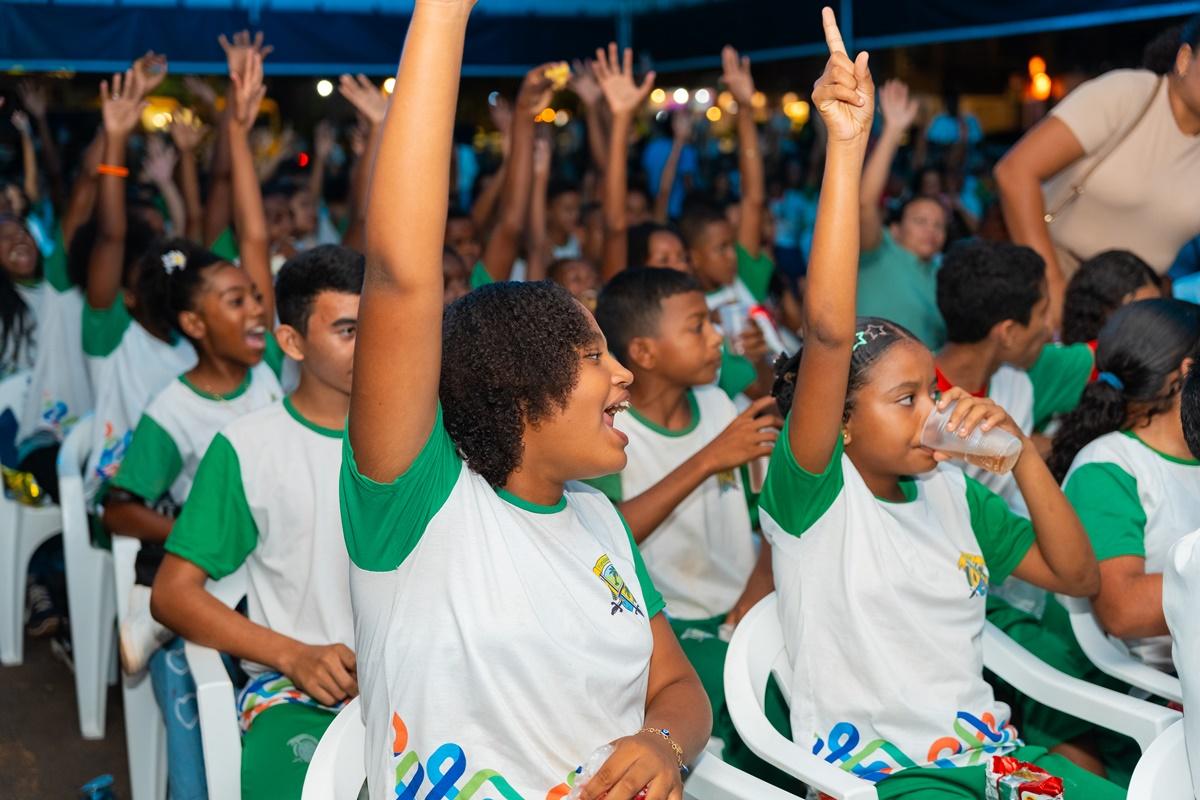 Cinema em Movimento leva cultura e diversão para 500 estudantes da rede municipal de Bacabal