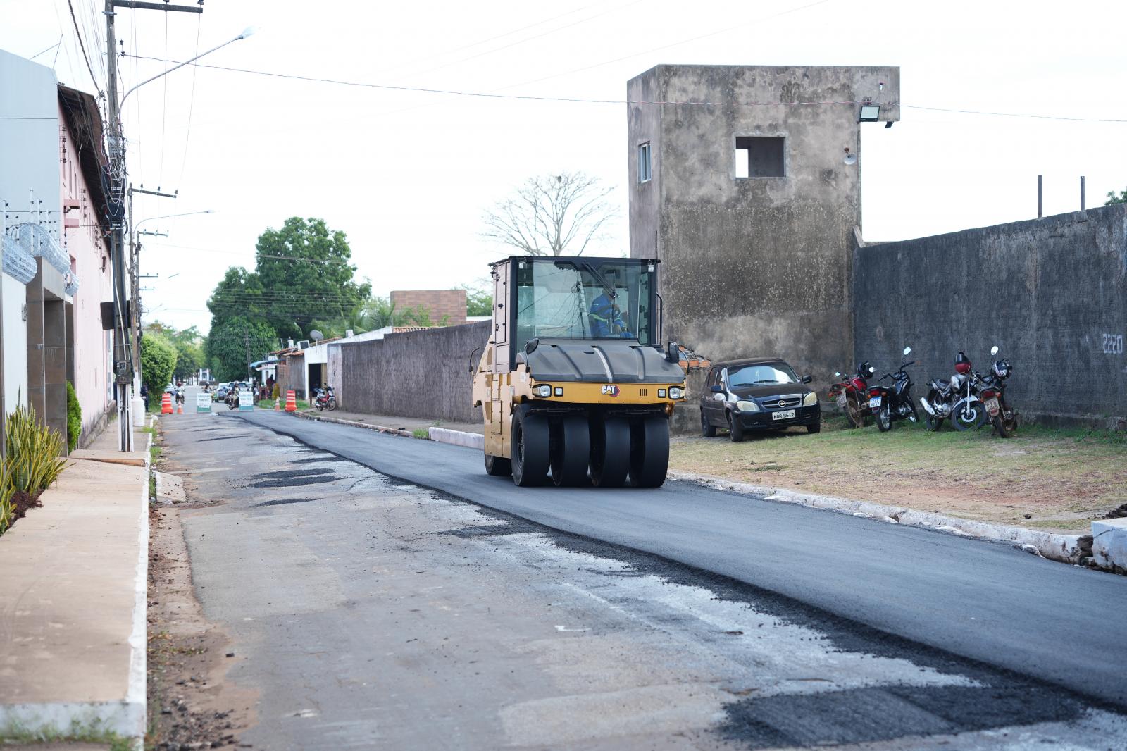 Rua Teixeira de Freitas recebe obras de pavimentação e drenagem para melhorar mobilidade em Bacabal