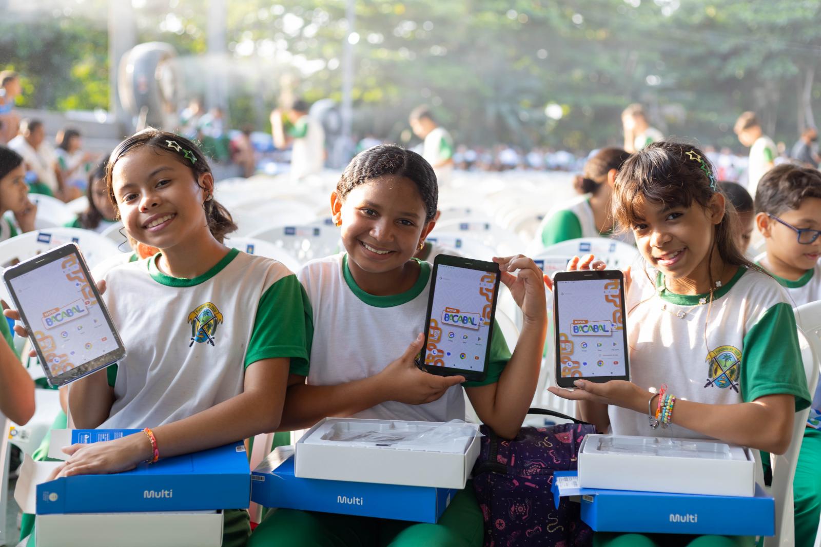 Gestão Nova Bacabal lança o Programa Meu Tablet para estudantes e professores da rede municipal